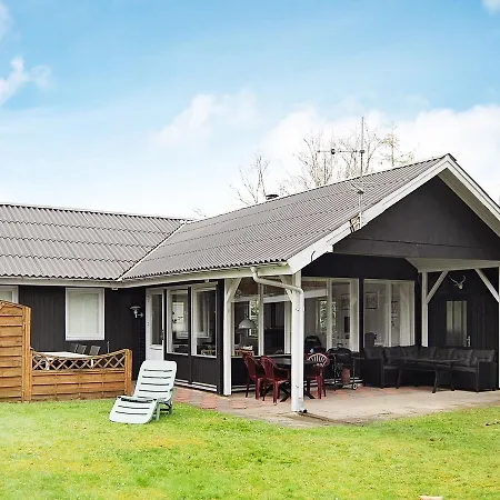 Tatil Evi Three-bedroom Holiday In 8 Ansager
